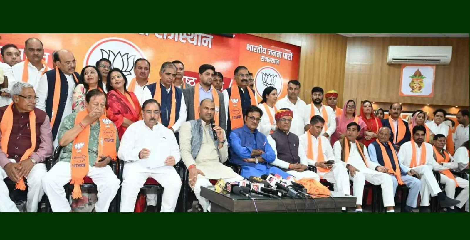 पूर्व सांसद डॉ. कर्ण सिंह यादव, पूर्व विधायक परम नवदीप ने भाजपा का दामन थामा