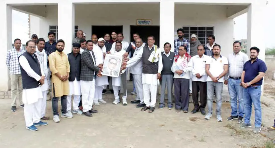 पद की गरिमा एवं गोपनीयता की दिलाई शपथ