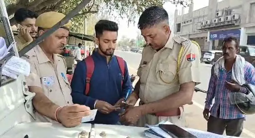 नाका लगाकर वाहन चालकों के खिलाफ की कार्यवाही