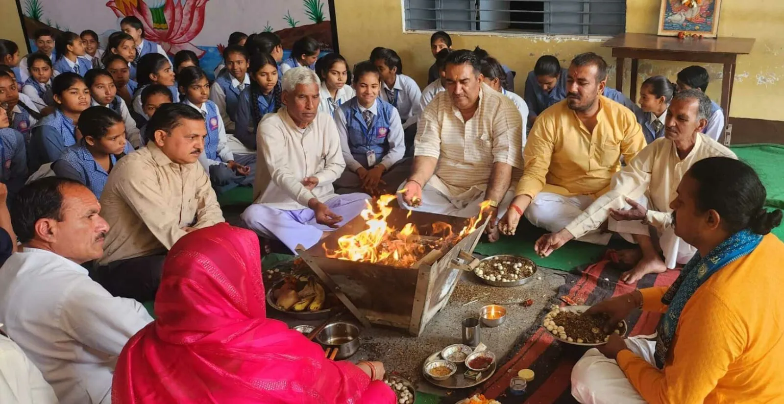 Baghpat: यज्ञ कर किया नवीन शिक्षण सत्र का शुभारंभ