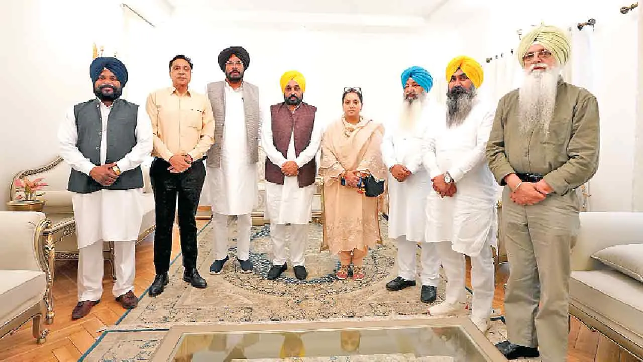 चुनावी मोड़ में मान: आनंदपुर साहिब और अमृतसर के ‘आप’ उम्मीदवारों और विधायकों के साथ मीटिंग की