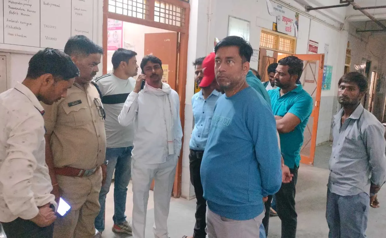 फर्रुखाबाद पैंसेजर ट्रेन के गार्ड की हार्ट अटैक से हुई मौत