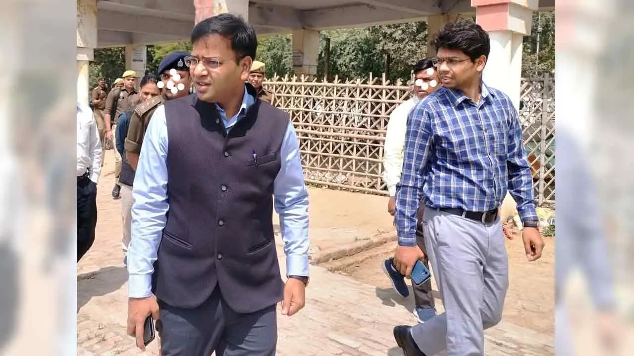 डीएम ने मंडी समिति का निरीक्षण कर देखी व्यवस्थाएं, दिए निर्देश
