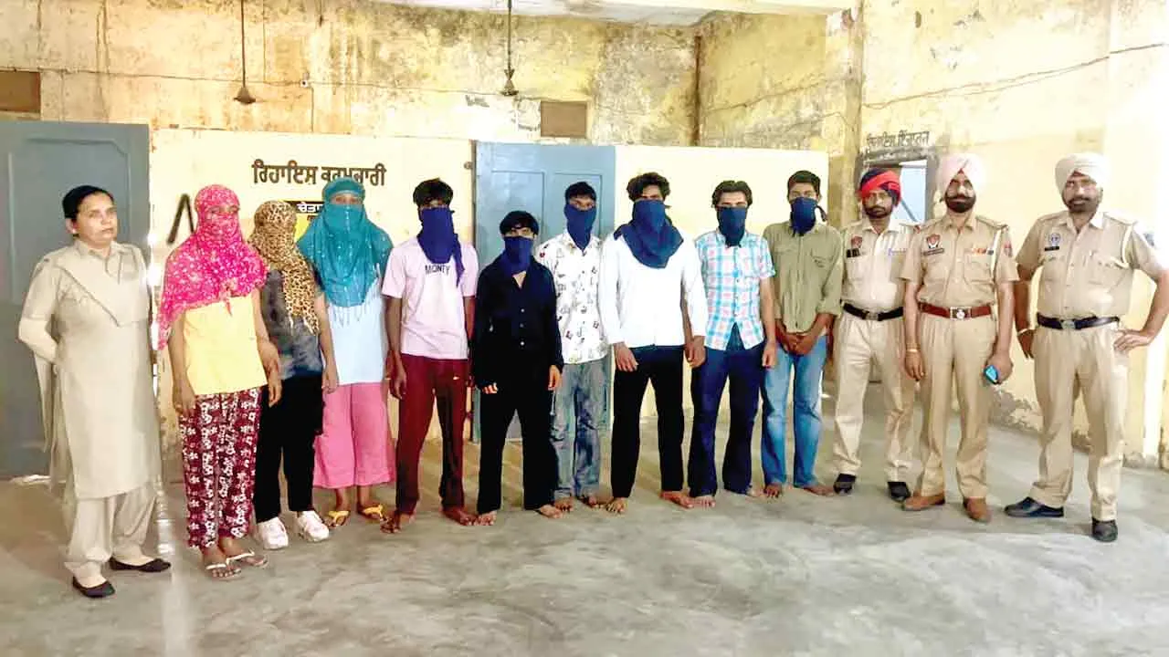 हत्या मामले में तीन महिलाओं सहित 10 गिरफ्तार