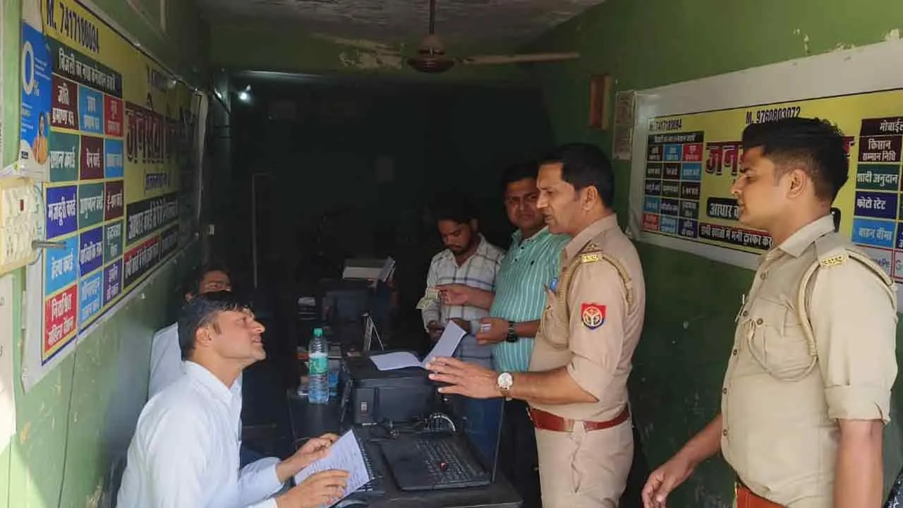 ‘मतदाता का फर्जी आधार बनाया तो होगी सख्त कार्यवाही’