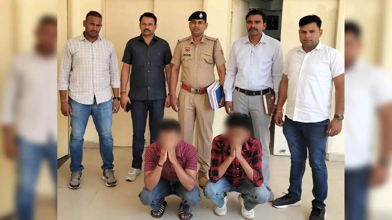 Credit Card Fraud: ओटीपी पूछकर क्रेडिट कार्ड से 95 हजार रुपये उड़ाने वाले 2 आरोपी गिरफ्तार