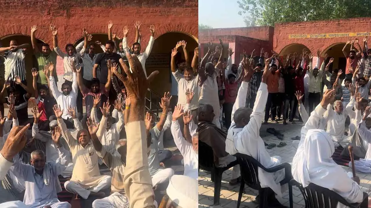 बार बार मांग के बावजूद भोगपुर टापू के बीच में पुल न लगाने पर लोकसभा चुनाव का ग्रामीणों ने किया बहिष्कार