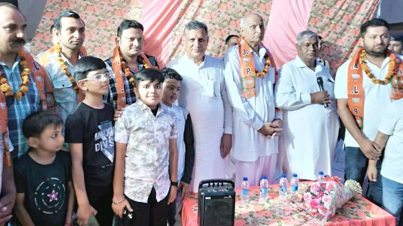 जगाधरी विधानसभा के गांव प्रतापनगर में दर्जनों लोग हुए भाजपा में शामिल, विपक्ष को लगा जोरदार झटका- कृषि मंत्री कंवरपाल गुर्जर