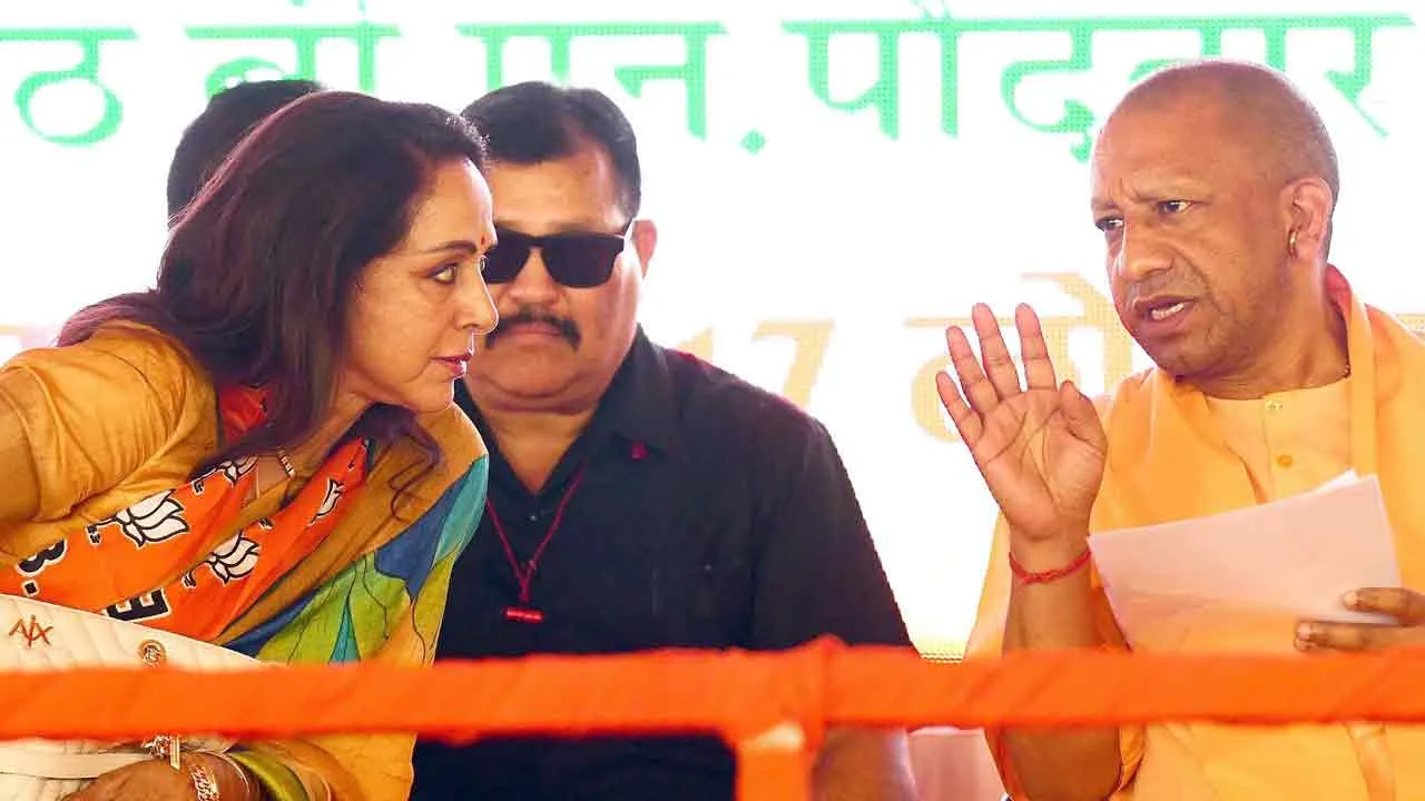 Hema Malini: लोकसभा प्रत्याशी व एक्ट्रेस हेमा मालिनी ने किया नामांकन, सीएम बोले- राम आए हैं, कृष्ण भी आएंगे
