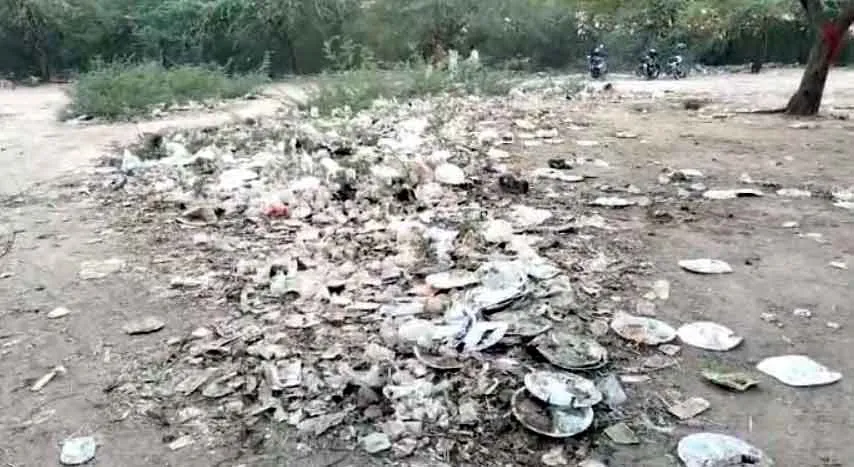 मेला कल, सफाई व्यवस्था बदहाल, शौचालयों पर तालाबंदी
