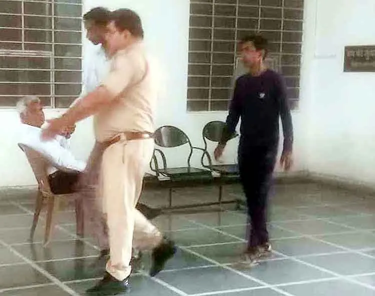 पोस्त तस्करी के दो दोषियों को एक-एक साल का कठोर कारावास