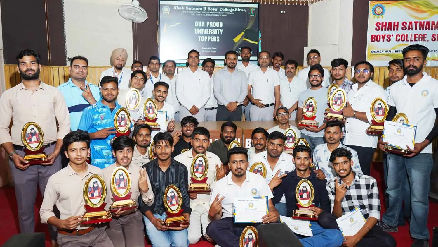 यूनिवर्सिटी टॉप-10 की सूची में शाह सतनाम जी बॉयज कॉलेज के 51 छात्र