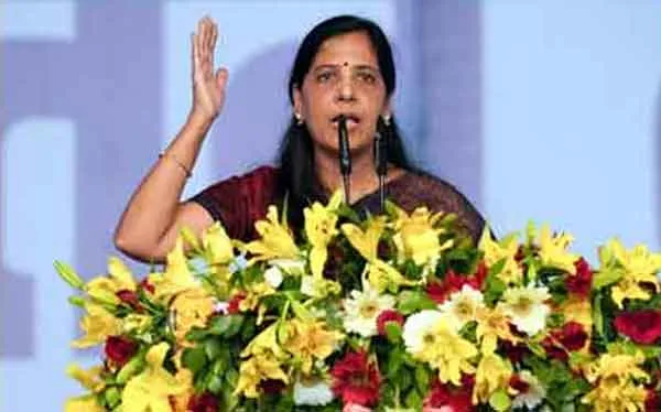 ‘आप’ की मजबूती को सुनीता केजरीवाल आज करेंगी दिल्ली में पहला रोड शो