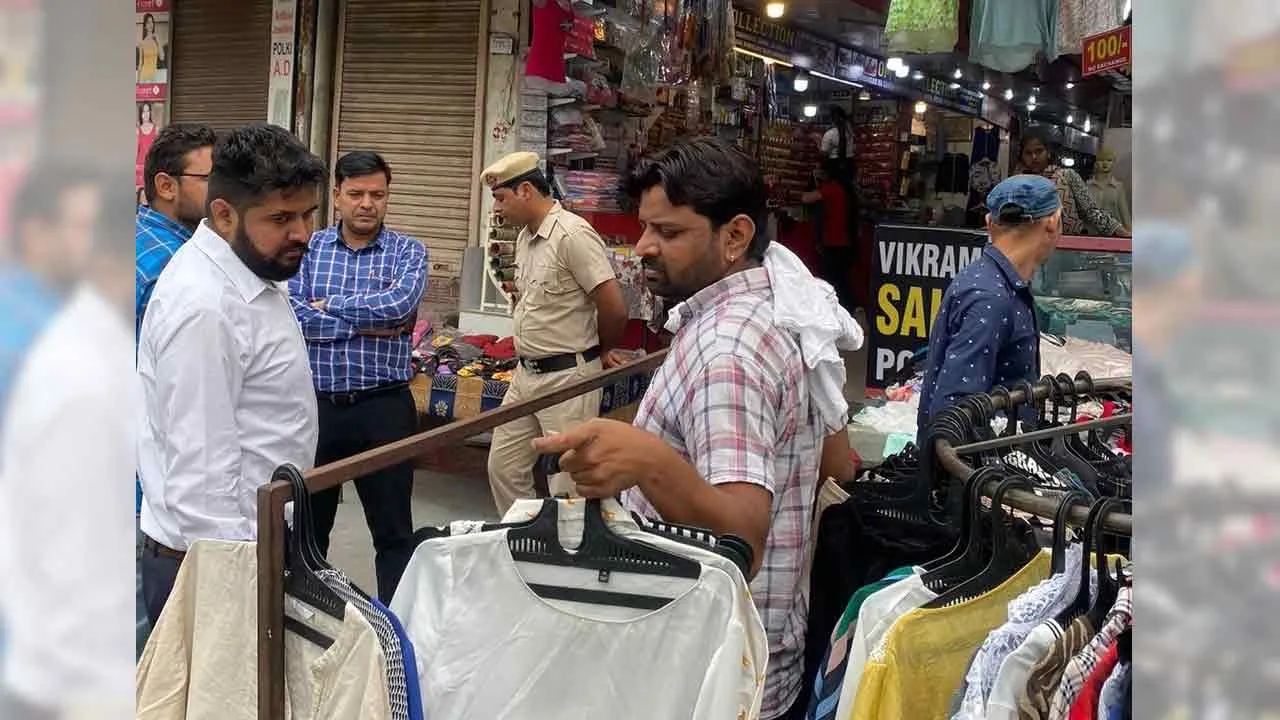 नगर निगम ने रेलवे रोड से हटवाया अतिक्रमण, दुकानदारों में मचा हड़कंप