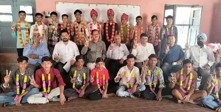 सरकारी विद्यालय के 60 प्रतिशत विद्यार्थी प्रथम श्रेणी से हुए उत्तीर्ण, प्रतिभाएं सम्मानित