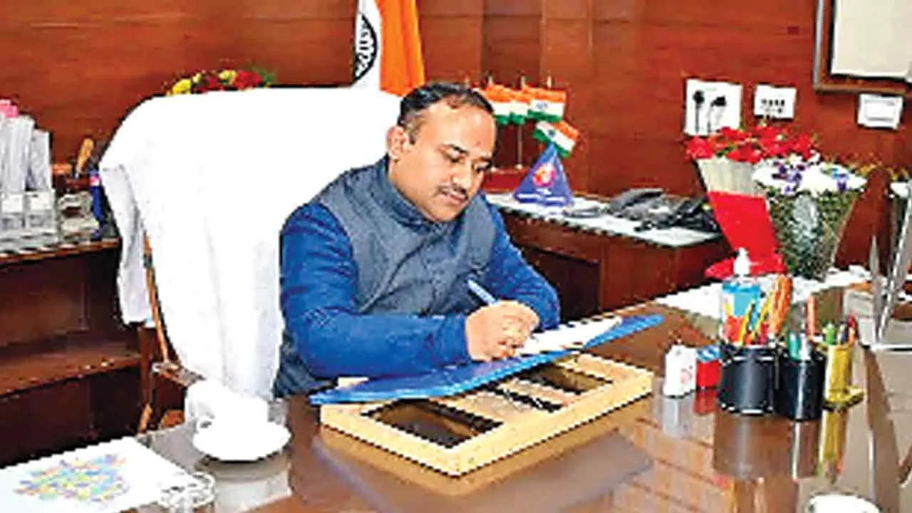 डिप्टी कमिश्नरों व सभी एसएसपी को चुनाव आयोग का आदेश, कहा- सभी उम्मीदवारों के लिए बनाएं समान माहौल