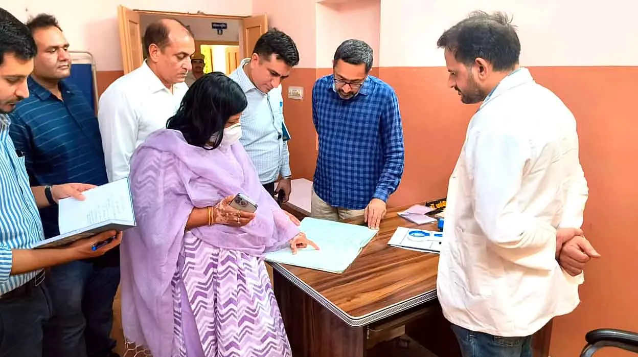Surprise inspection: संभागीय आयुक्त की क्लास में पास नहीं हो पाए कई अधिकारी!
