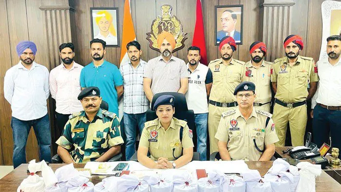 आर्मी भर्ती की करते थे तैयारी, योजना बनाकर पाक से मंगवाने लगे हेरोइन, छह गिरफ्तार