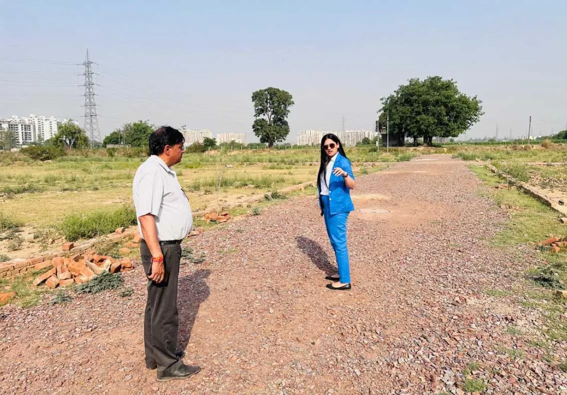 प्राधिकरण से नक्शा पास कराकर करें निर्माण, अवैध निर्माण बिलकुल बर्दाश्त नहीं होगा: कनिका कौशिक