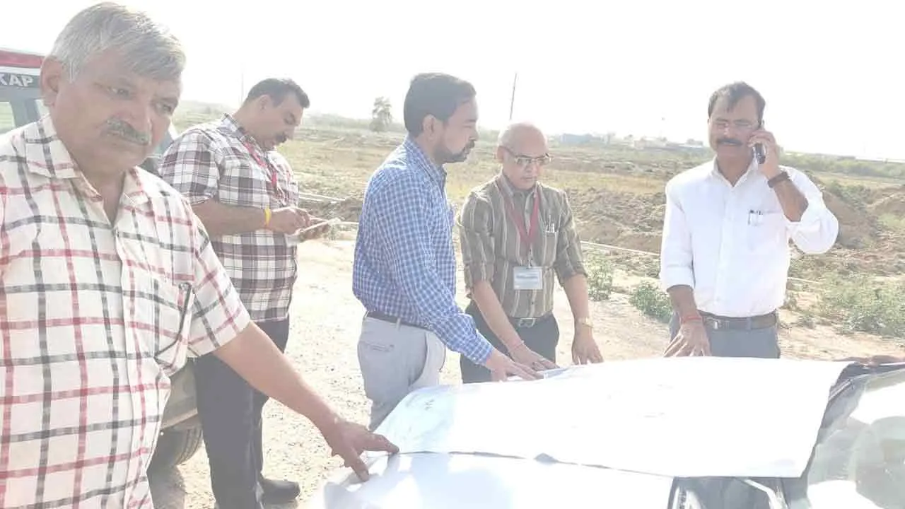 मधुबन बापूधाम के सेक्टर-बी में तेजी से कराएं विकास का कार्य :राजेश कुमार 