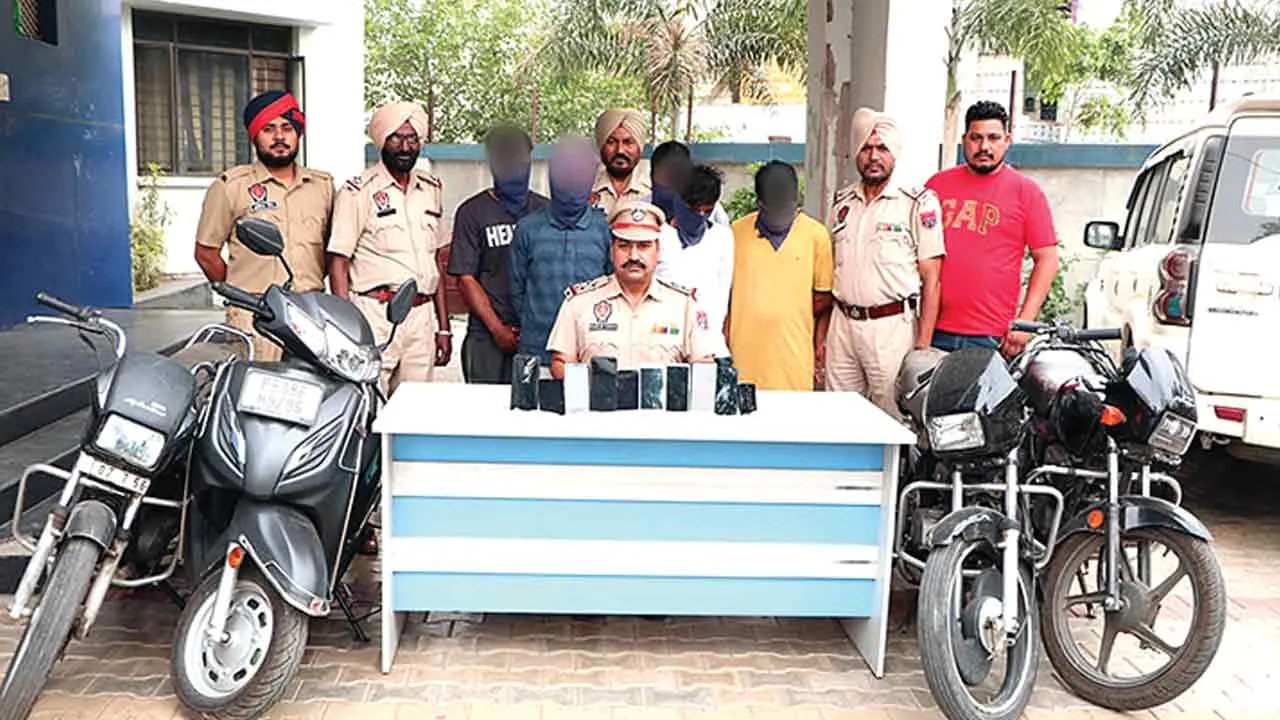 जालंधर में झपटमार गिरोह का भंडाफोड़, पांच आरोपी गिरफ्तार