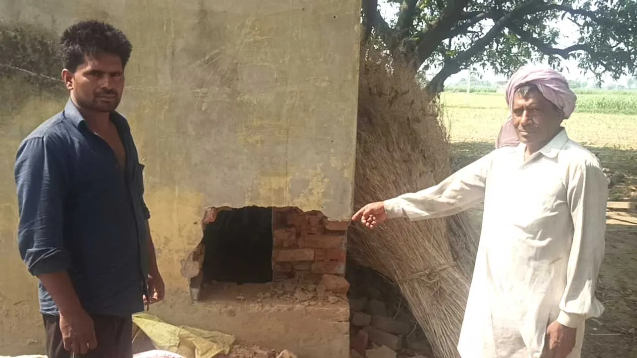 पांच किसानों के नलकूपों पर अज्ञात चोरों का धावा