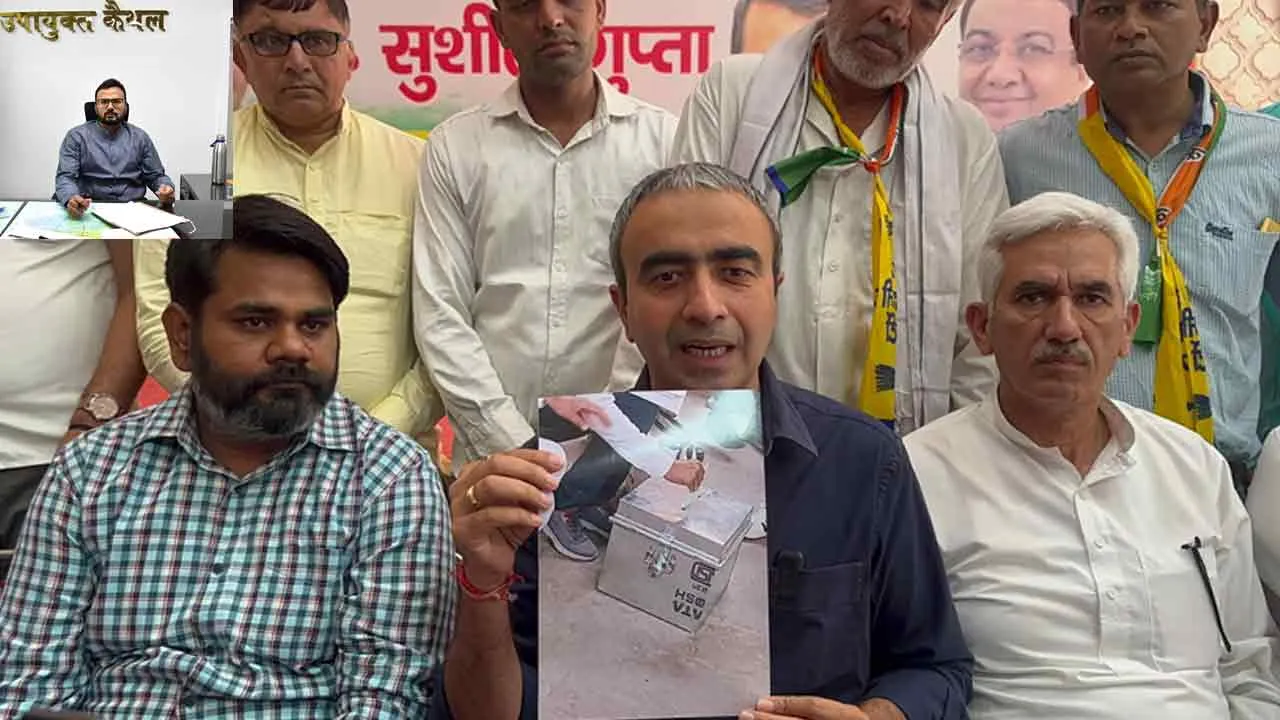 बुर्जग और दिव्यांग मतदाताओं की वोटिंग के दौरान बड़ी लापरवाही आई सामने, ग्रामीणों ने किया हंगामा, आप ने कहा चुनाव आयोग गंभीर नहीं