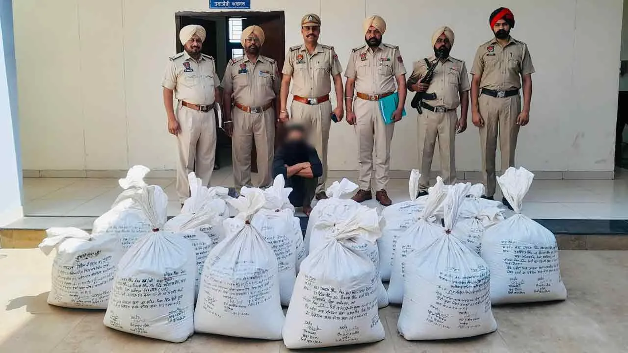 यूपी से ट्रक में भरकर लाया था 5 क्विंटल चूरा पोस्त, गिरफ्तार