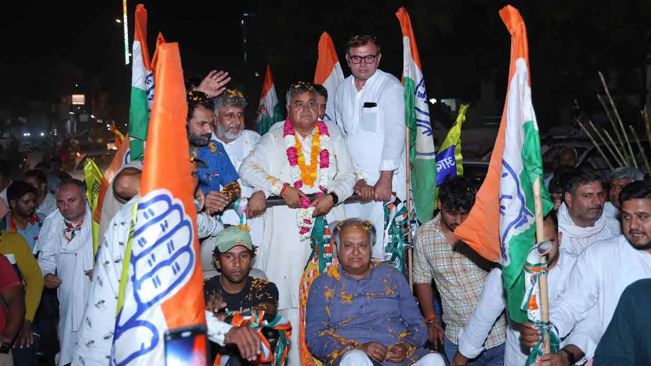 Congress: कांग्रेस प्रत्याशी सतपाल ब्रह्माचारी के गन्नौर रोड़ शो में उमड़ा लोगों का हुजूम