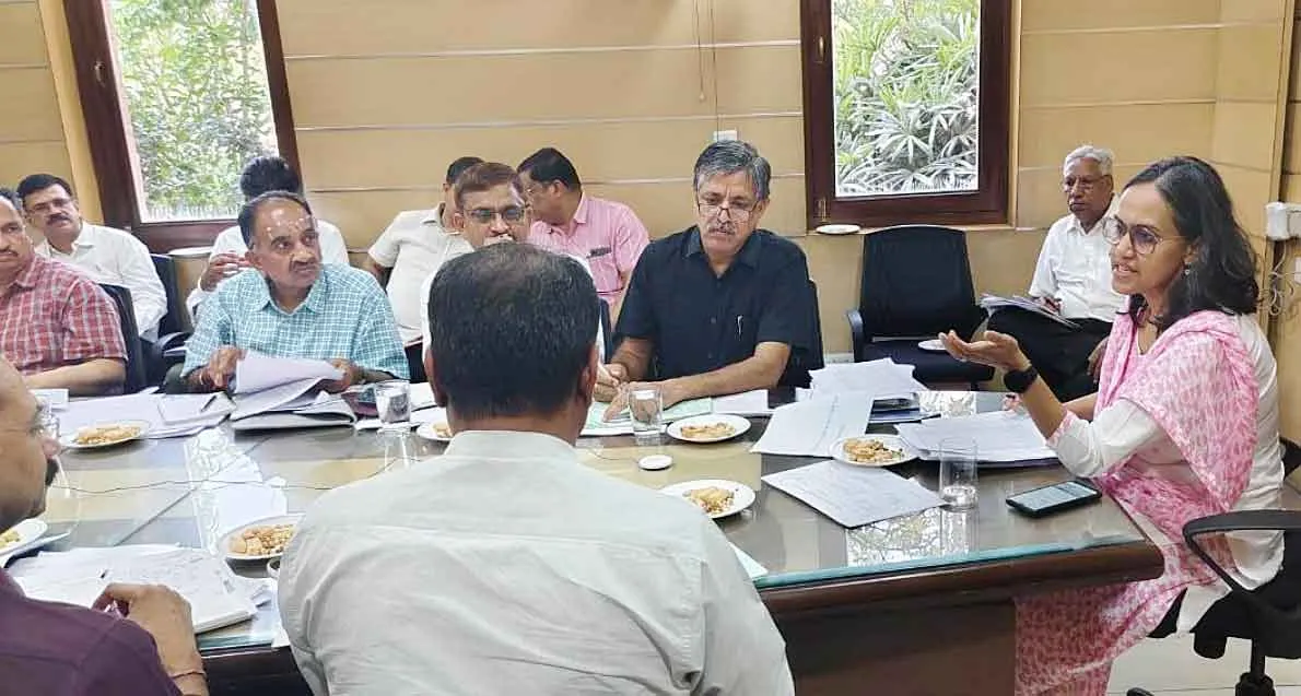 माइनिंग सेक्टर में करीब 5 लाख छायादार-फलदार पौधे लगायें जाएंगे : माइंस सचिव