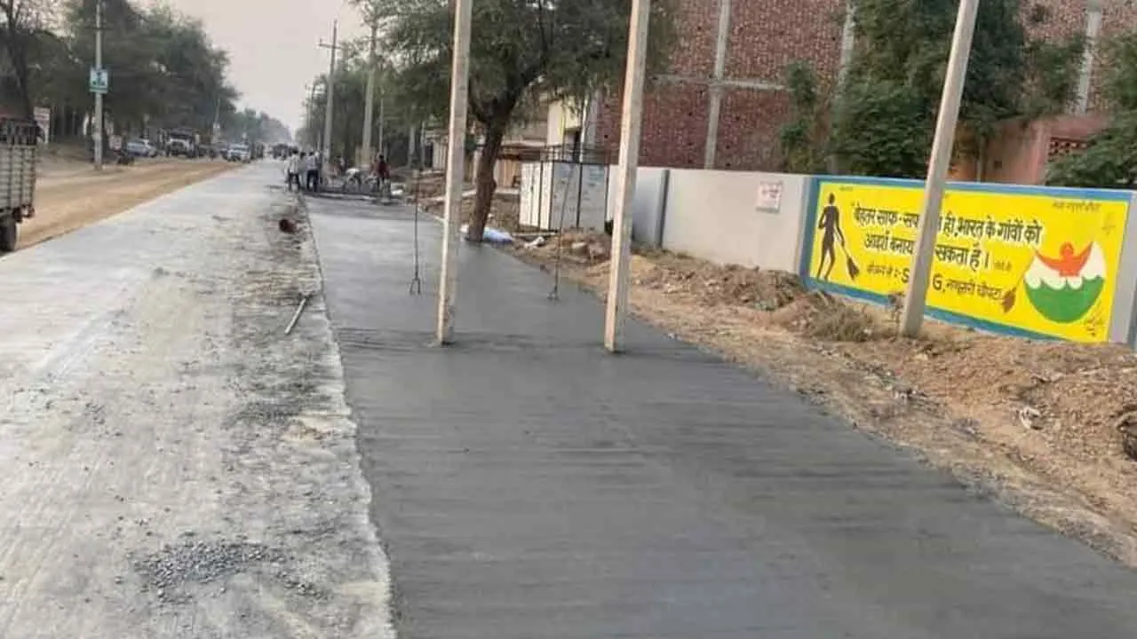 नाथूसरी चौपटा में प्रशासन की लापरवाही बड़े हादसे को दे रही न्योता