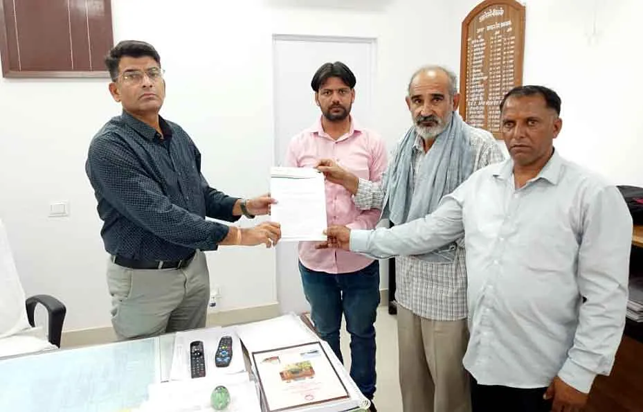 रेल सेवा बगैर आर्थिक विकास की दृष्टि से पिछड़ा क्षेत्र