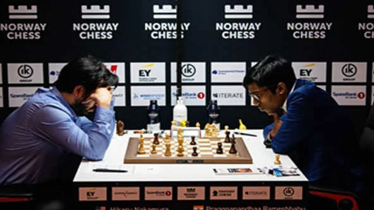 Norway Chess: नॉर्वे शतरंज में वैशाली को बढ़त, प्रागनानंदा हार को विवश