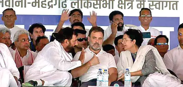 Haryana News: जब राहुल के सामने ही मंच पर भिड़ गए दान सिंह व किरण चौधरी