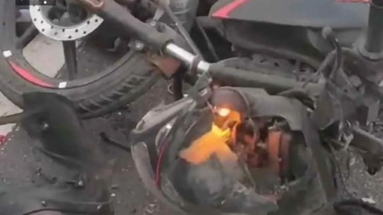 Road Accident: सड़क हादसे में 2 युवतियों समेत 3 लोगों की मौत