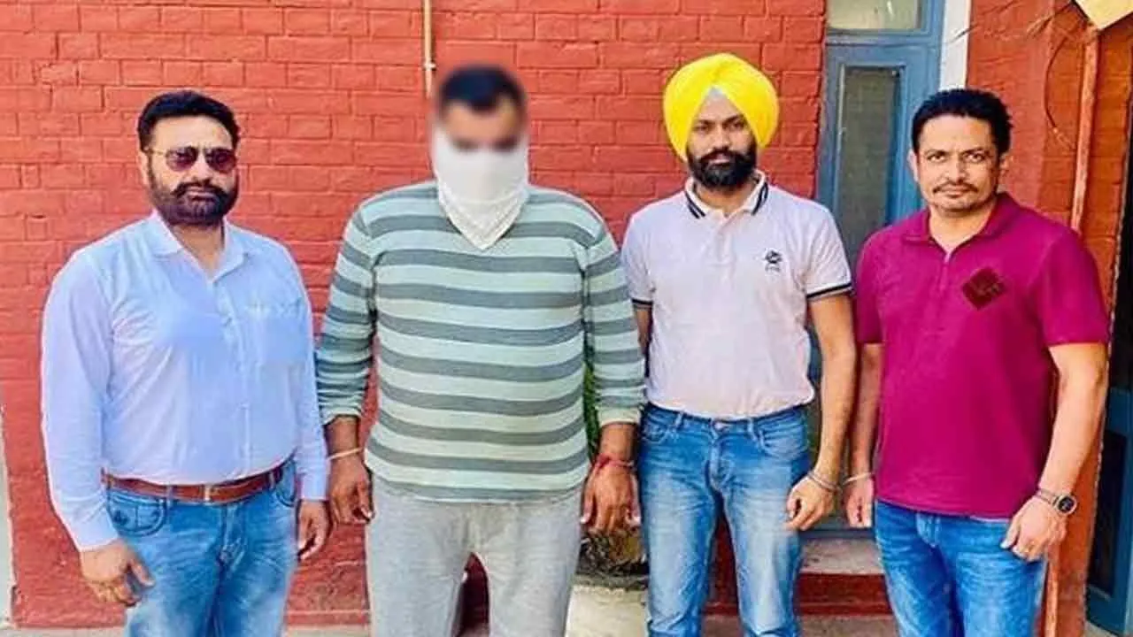 Bribe: थाना लहरा का एएसआई रिश्वत लेते रंगे हाथों गिरफ्तार