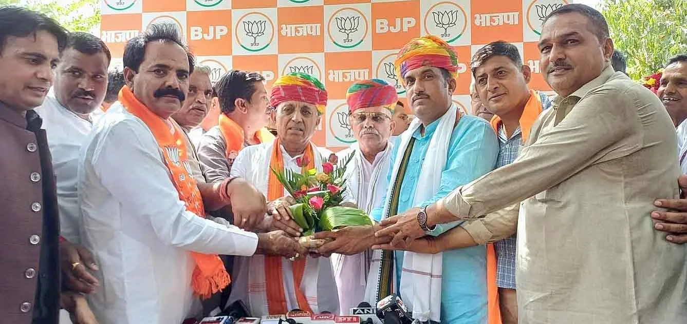 केन्द्रीय कृषि राज्यमंत्री बनने के पर भागीरथ चौधरी का जगह-जगह हुआ भव्य स्वागत