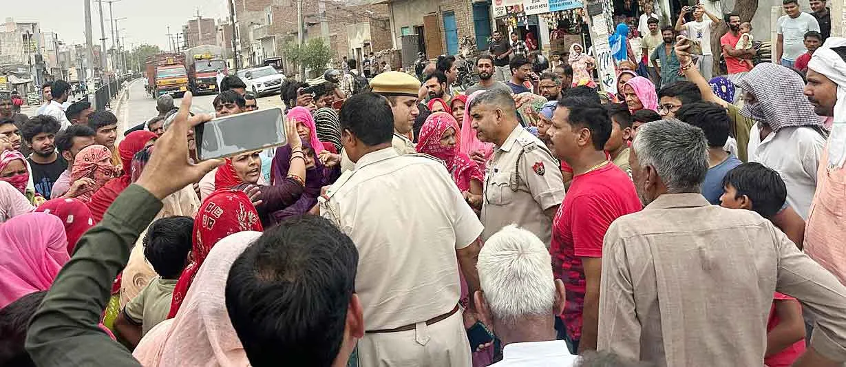 Villagers Road Jaam: क्षेत्रवासियों ने भिवानी में राष्ट्रीय राजमार्ग जाम कर माँगा पेयजल समस्या का समाधान!