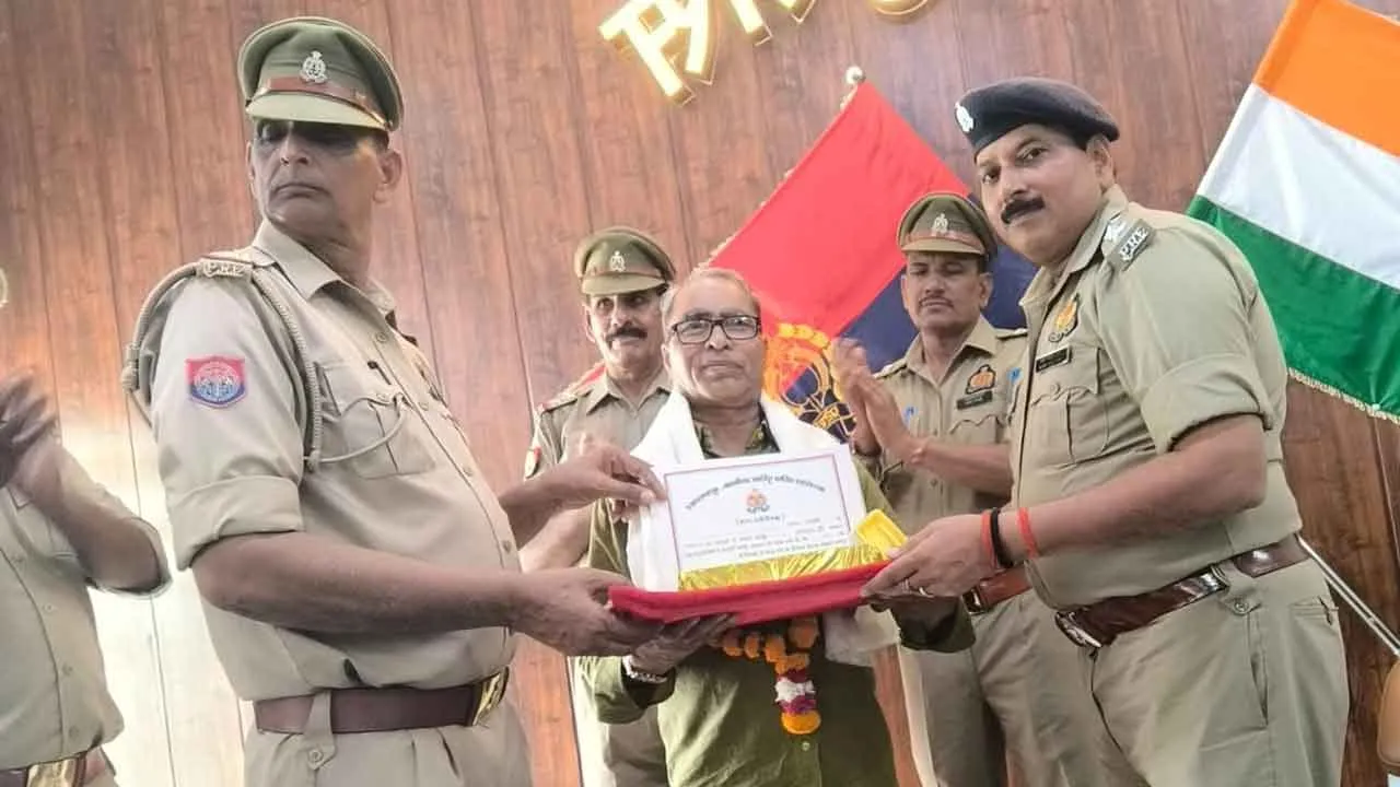 सेवानिवृत पुलिस कर्मियों के सम्मान में हुआ विदाई समारोह