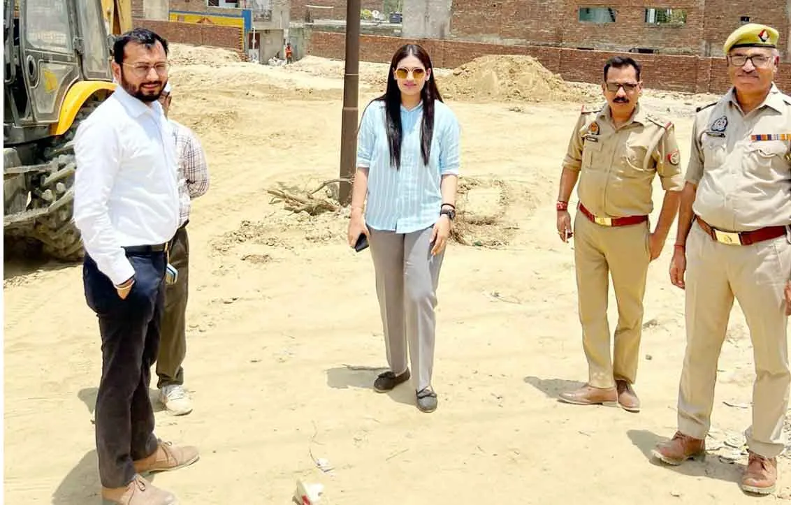 Illegal Construction Demolished: अवैध निर्माण पर जारी रहेगी ध्वस्तीकरण की कार्रवाई:कनिका कौशिक 