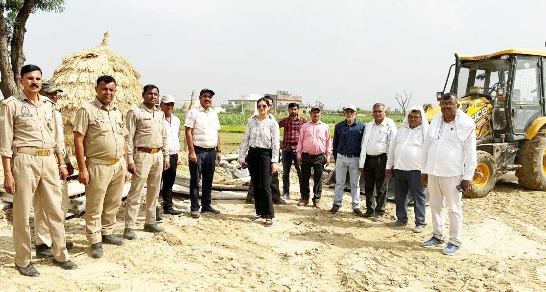 Ghaziabad : अवैध निर्माण पर पैनी नजर बनाए रखें : कनिका कौशिक