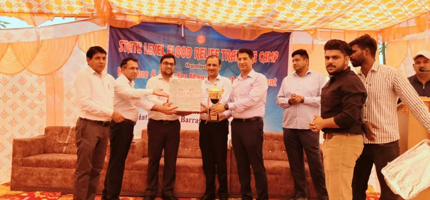 एडीसी आयुष सिन्हा ने राज्य स्तरीय 5 दिवसीय बाढ़ राहत प्रशिक्षण शिविर के समापन कार्यक्रम में की शिरकत