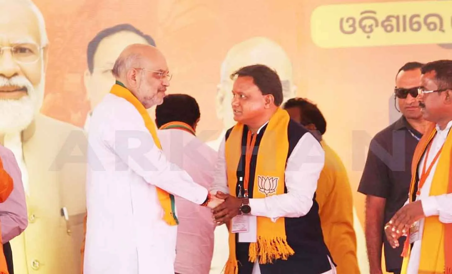 Odisha CM Oath Ceremony LIVE Updates: ओडिशा सीएम शपथ ग्रहण समारोह में पीएम सहित बड़े-बड़े कद्दावर नेता पहुंचे भुवनेश्वर!