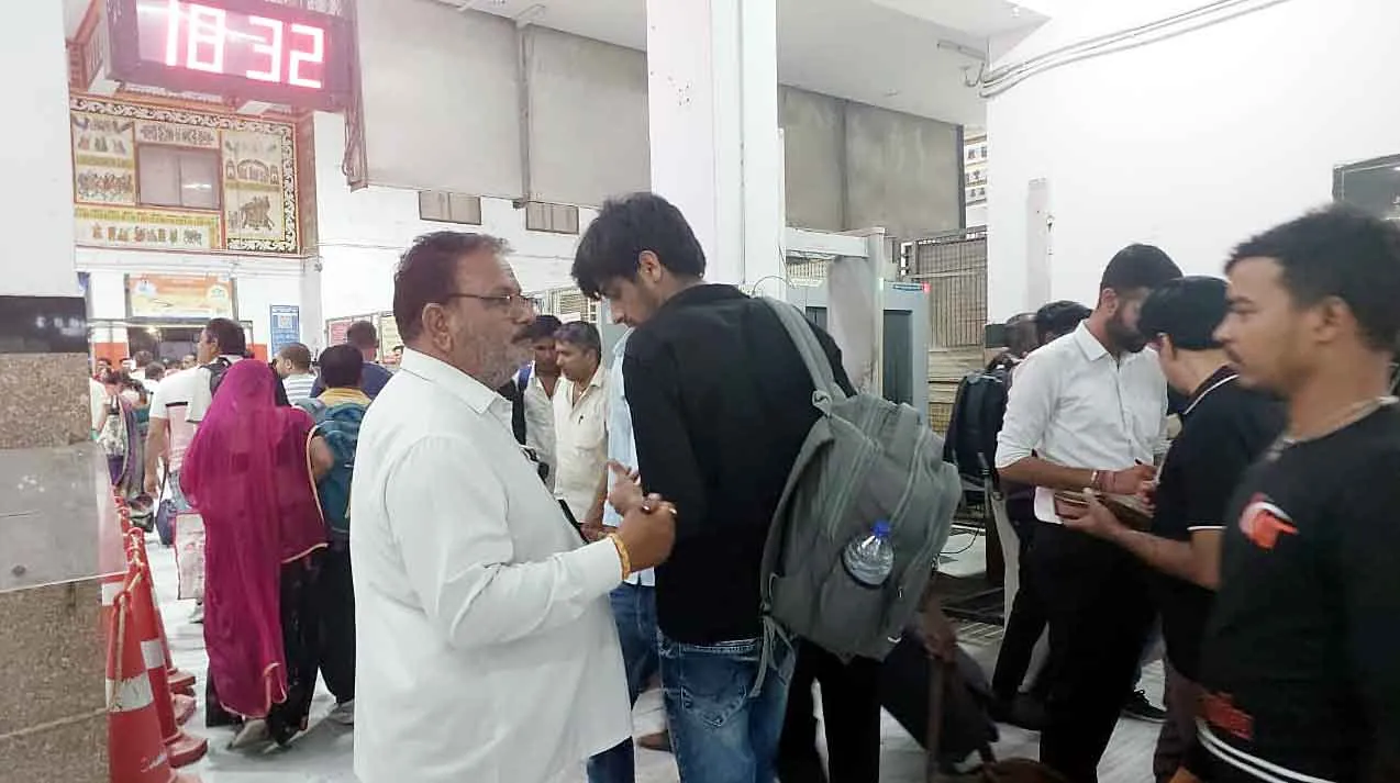 Indian Railways: 23 हजार बेटिकट यात्री पकड़े गए, रेलवे ने वसूले 1.15 करोड़ रुपए