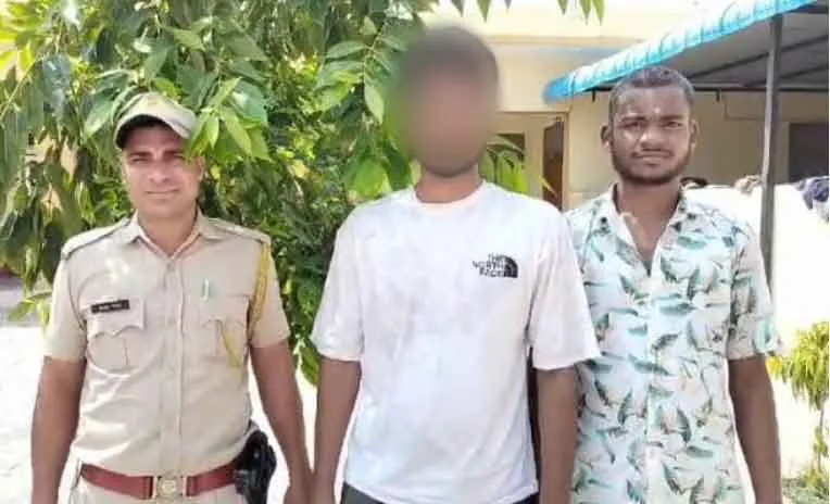 रेलवे लोको निरीक्षक लूटपाट मामला : वारदात में इस्तेमाल दो बाइक व डंडे बरामद
