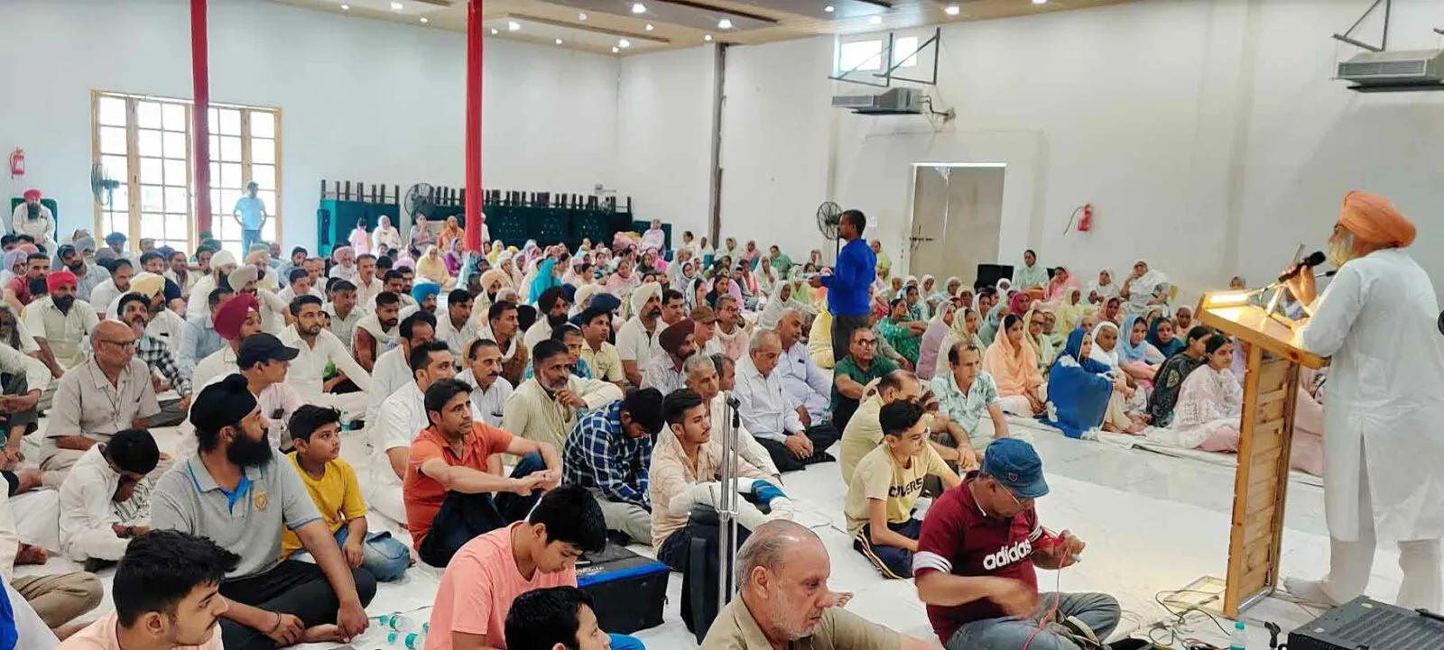 ब्लॉक कल्याण नगर कमेटी ने देहदानी व नेत्रदानी बलदेव सिंह इन्सां के परिवारजनों को स्मृति चिन्ह देकर किया सम्मानित