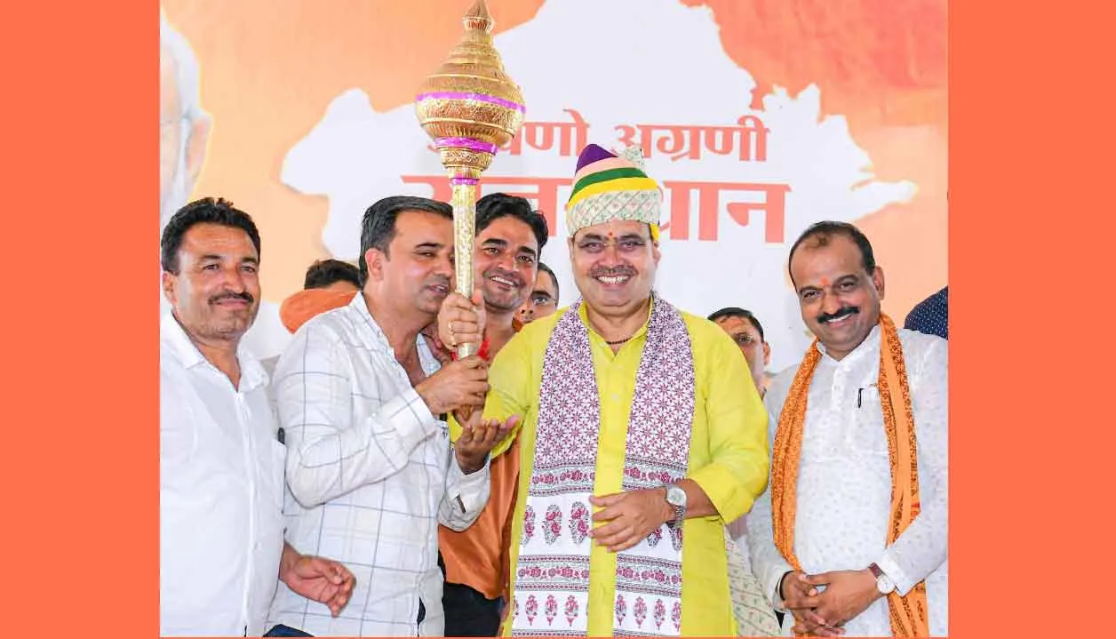 Rajasthan Budget News : विधायक शत्रुघन गौतम ने मुख्यमंत्री का किया सम्मान