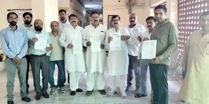 जांच कमेटी में पुलिस बल को शामिल नहीं करने की मांग