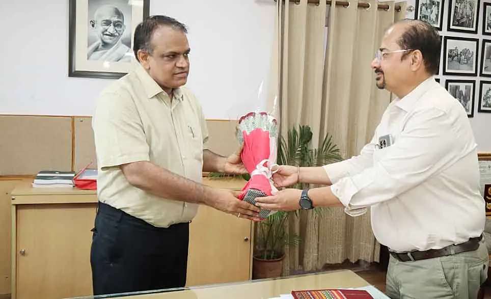 मुख्य निर्वाचन अधिकारी प्रवीण गुप्ता को भावभीनी विदाई! नए मुख्य निर्वाचन अधिकारी ने पदभार संभाला!