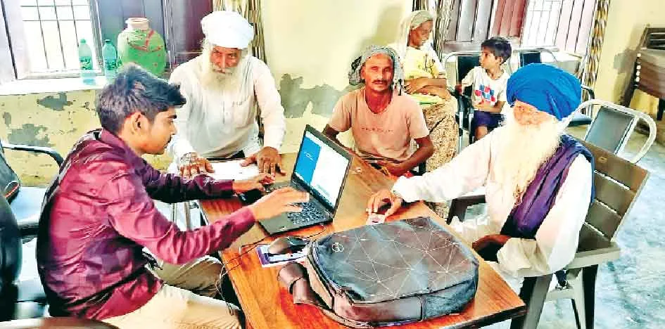 Free CSC service in Kanganpur : कंगनपुर पहुँची नि:शुल्क सीएससी सेवा की गाड़ी